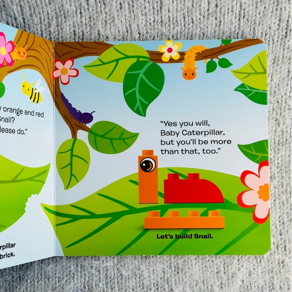 Lego Grow Caterpillar Grow ❕🐛 Baby Board Book - Picture 3 of 6